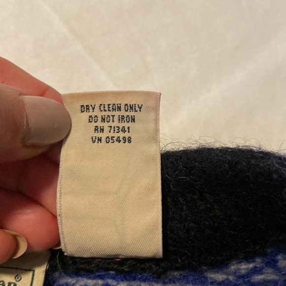 LL BEAN Vintage Henley Fair Isle 100% Merino Wool  Blue Sweater Fall Winter Sz M - Picture 10 of 10